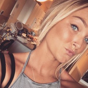 Meet your Posher, Whitney